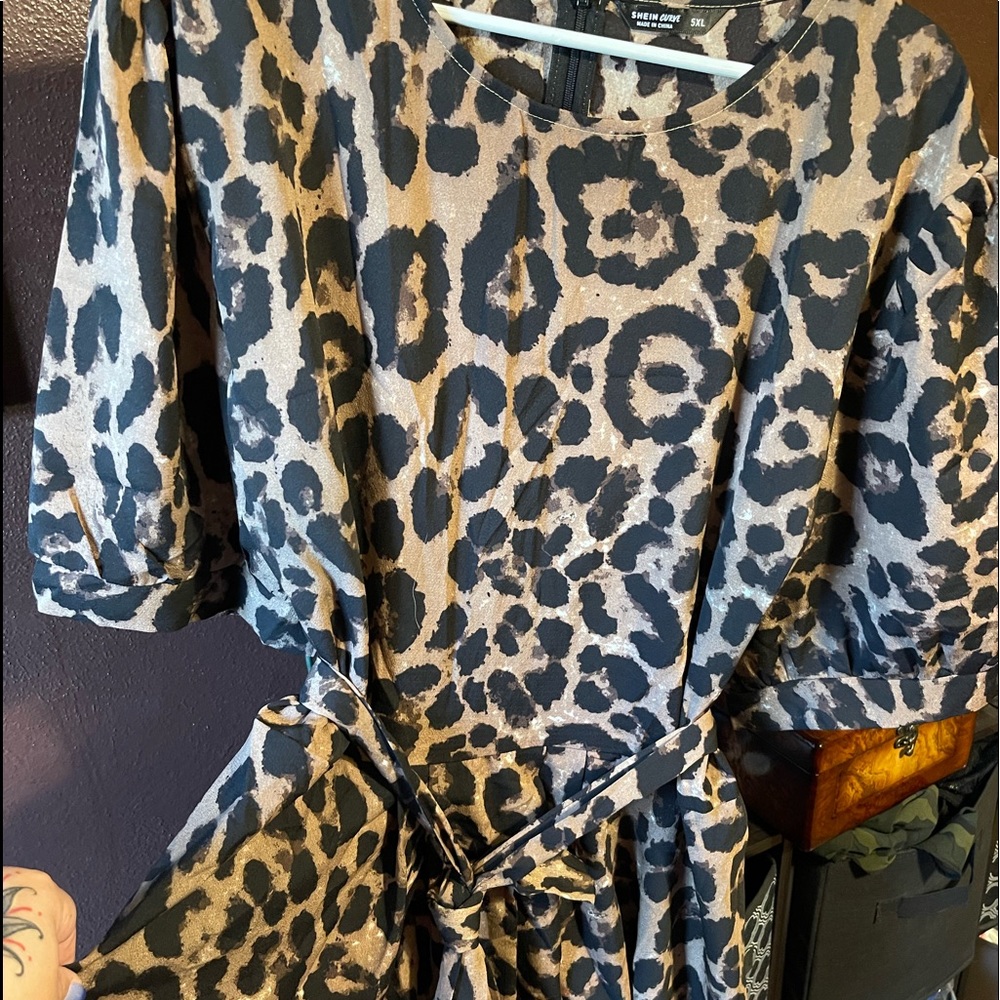 SHEIN Plus Size 5x High Low (veryLow) Top